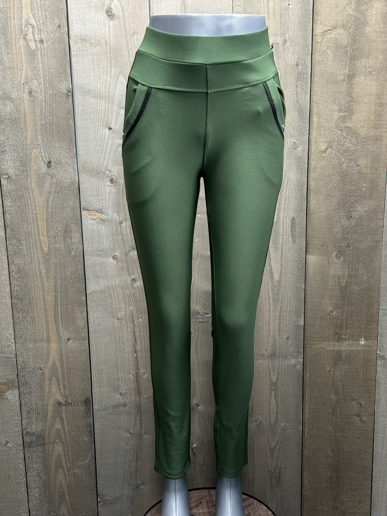 Groene Tregging Yu & Me | Maat 36 t/m 46