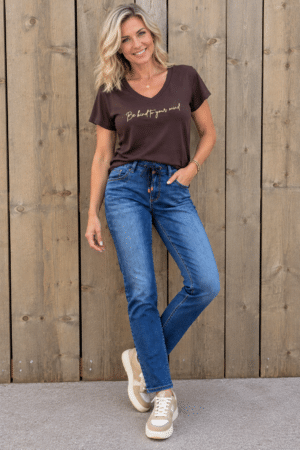 T-shirt Elja Mind | Musthaves By Elja – Zwart & Bruin